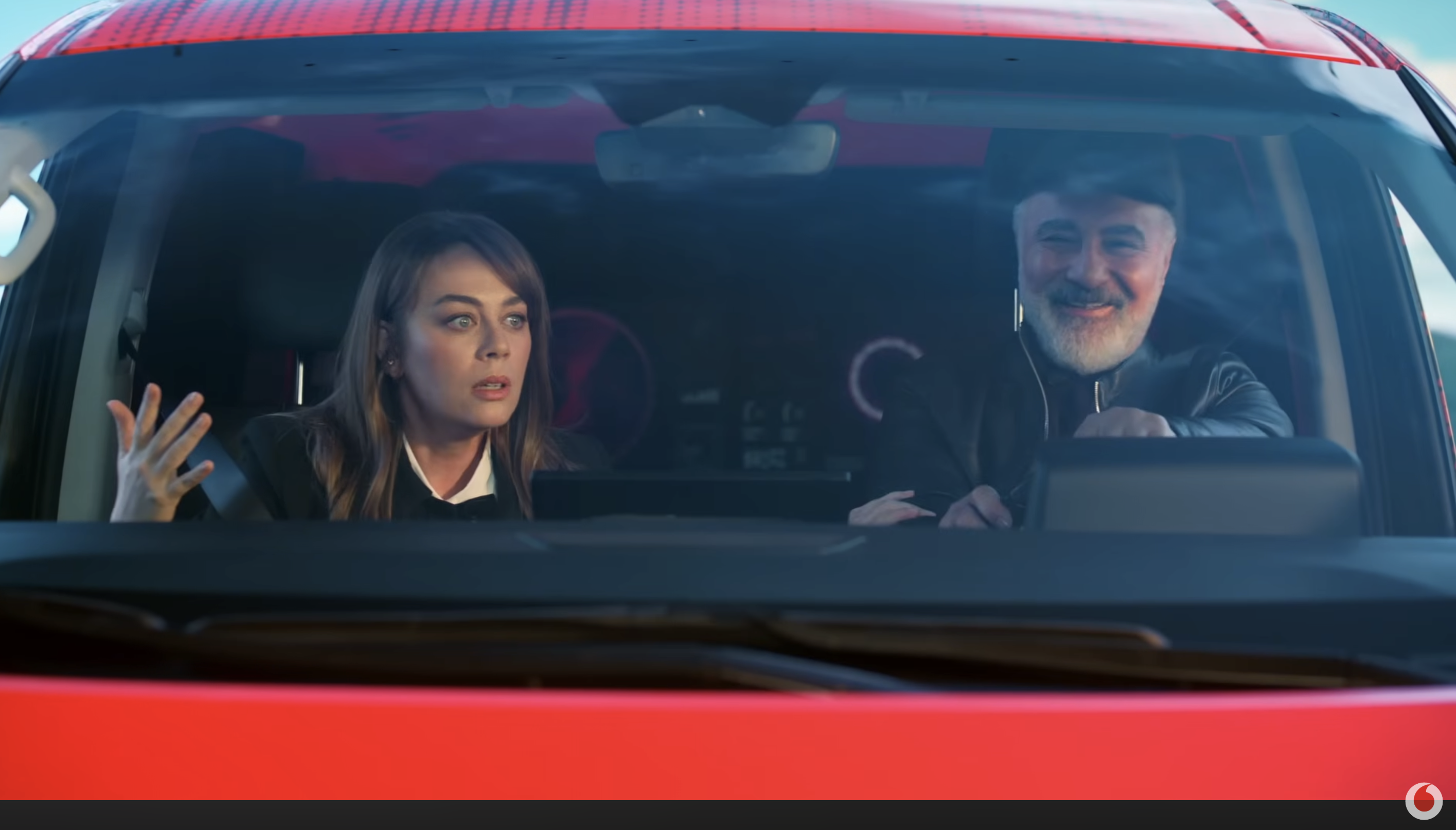 Turkcell Çekici ve Vodafone 5G Reklam Filmi Göndermesi